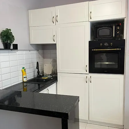 Golden House - Cosy 2