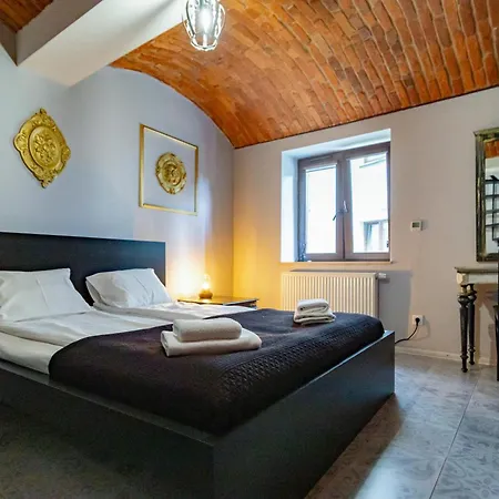 Golden House - Cosy 2 Apartment