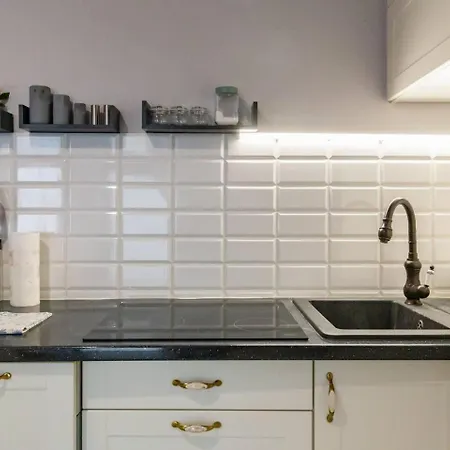 Golden House - Cosy 2 Apartament *