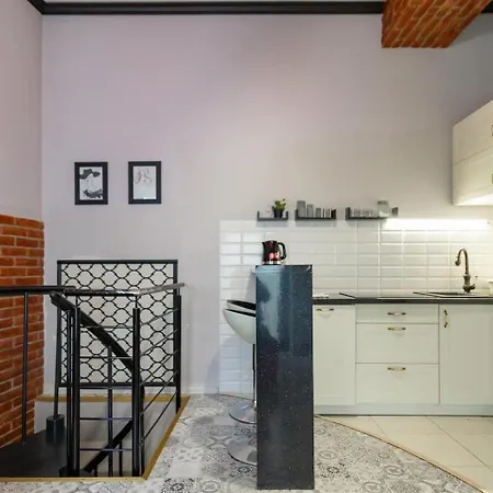 Golden House - Cosy 2