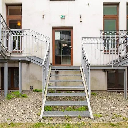 Golden House - Cosy 2 Apartament *